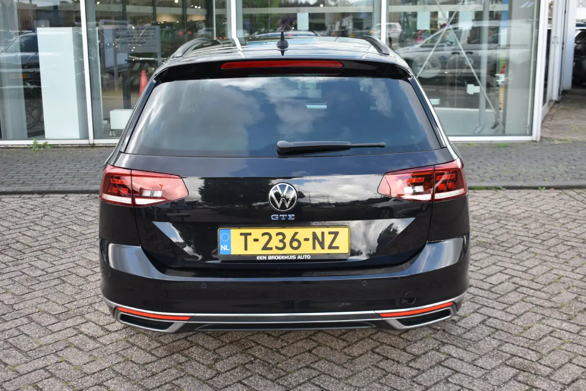 1.4 TSI 218PK DSG-6 GTE | ADAPT. CRUISE | CAMERA | STOELVERW. | ELEKTR. A. KLEP | DIGITAAL DISPLAY | 17 INCH