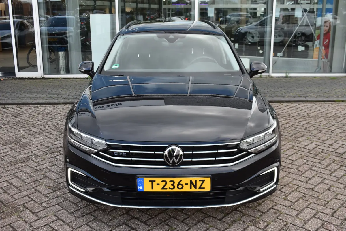 1.4 TSI 218PK DSG-6 GTE | ADAPT. CRUISE | CAMERA | STOELVERW. | ELEKTR. A. KLEP | DIGITAAL DISPLAY | 17 INCH
