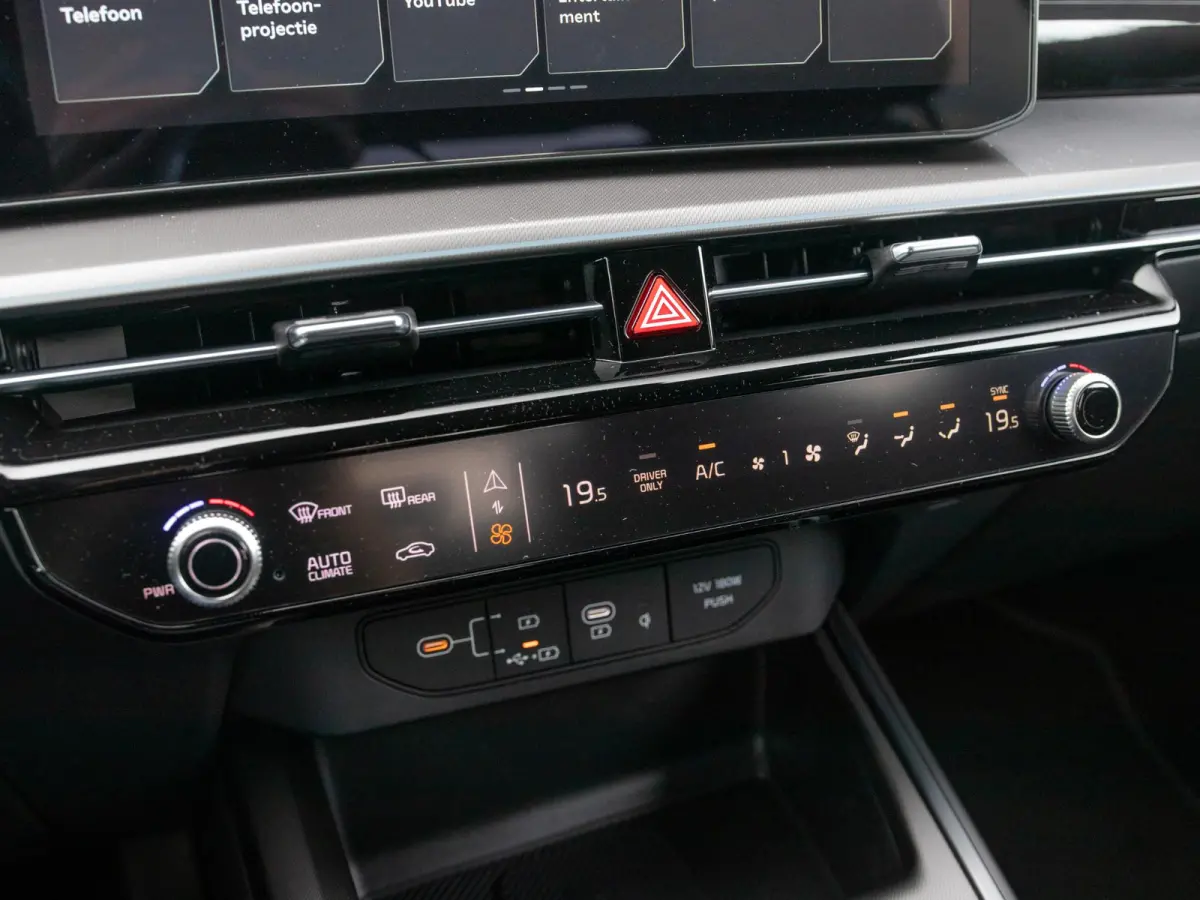 1.6 GDi Hybrid DynamicLine | Actieprijs* | Direct leverbaar | Nieuw model | Navi. | Clima. | Adapt. Cruise. | Parkeersensoren