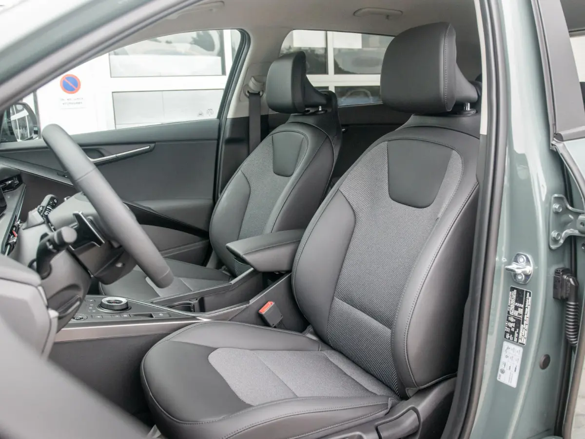 1.6 GDi Hybrid DynamicLine | Actieprijs* | Direct leverbaar | Nieuw model | Navi. | Clima. | Adapt. Cruise. | Parkeersensoren
