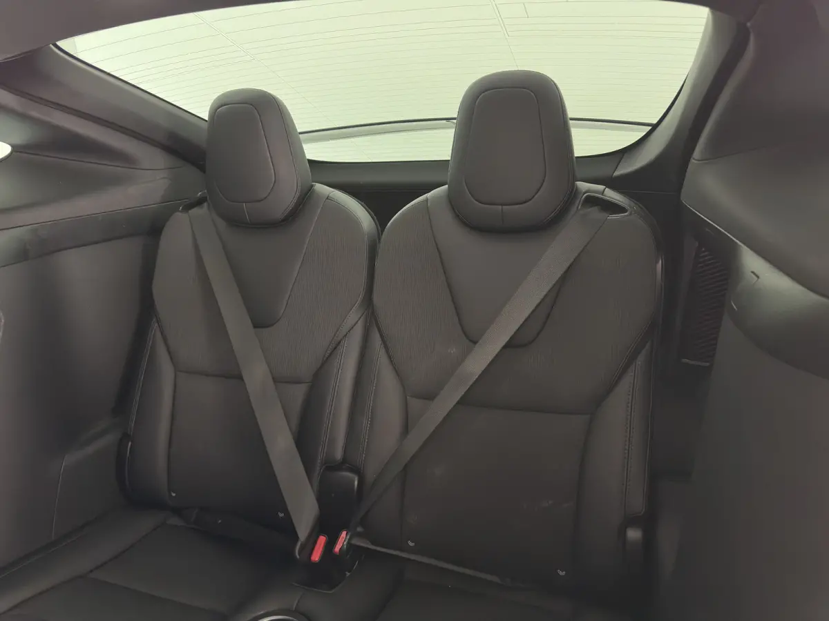 75D Base [ 7-Pers. ] [3-Fase-17kW] {SoH-84%} (INCL-BTW) Aut. *PANO-WINDOW | AUTOPILOT | LEATHER-FABRIC | NAVI-FULLMAP | FULL-LED | AIRSUSPENSION | DIGI-COCKPIT | CCS-FASTLOADER | KEYLESS | D