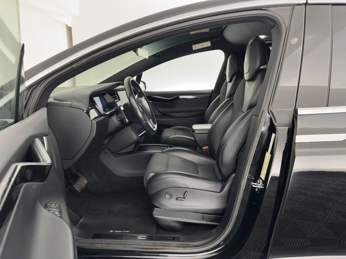 75D Base [ 7-Pers. ] [3-Fase-17kW] {SoH-84%} (INCL-BTW) Aut. *PANO-WINDOW | AUTOPILOT | LEATHER-FABRIC | NAVI-FULLMAP | FULL-LED | AIRSUSPENSION | DIGI-COCKPIT | CCS-FASTLOADER | KEYLESS | D