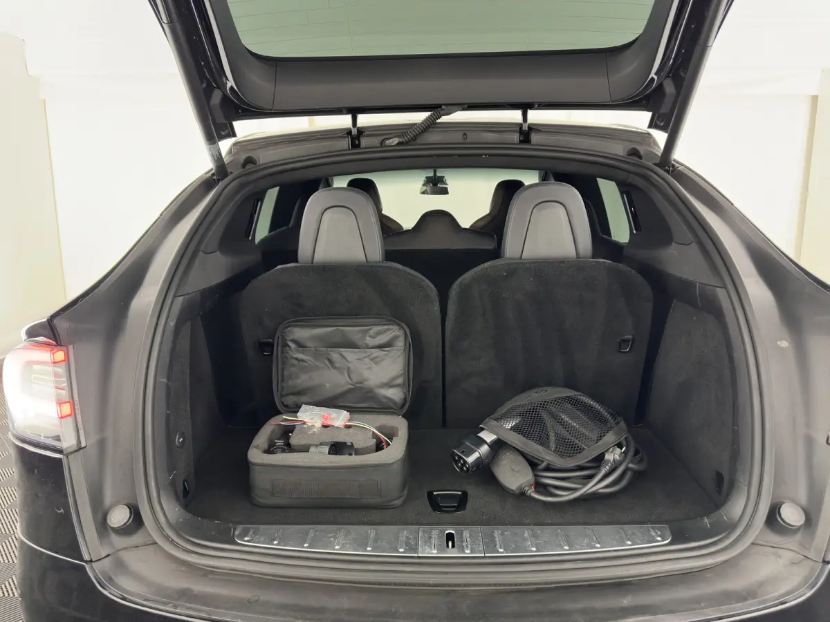 75D Base [ 7-Pers. ] [3-Fase-17kW] {SoH-84%} (INCL-BTW) Aut. *PANO-WINDOW | AUTOPILOT | LEATHER-FABRIC | NAVI-FULLMAP | FULL-LED | AIRSUSPENSION | DIGI-COCKPIT | CCS-FASTLOADER | KEYLESS | D