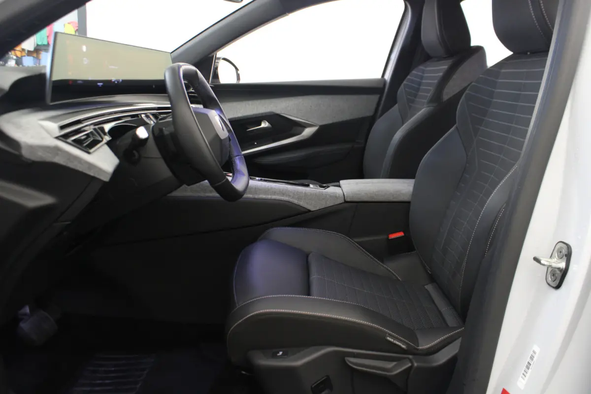 1.2 Hybrid 136 Allure