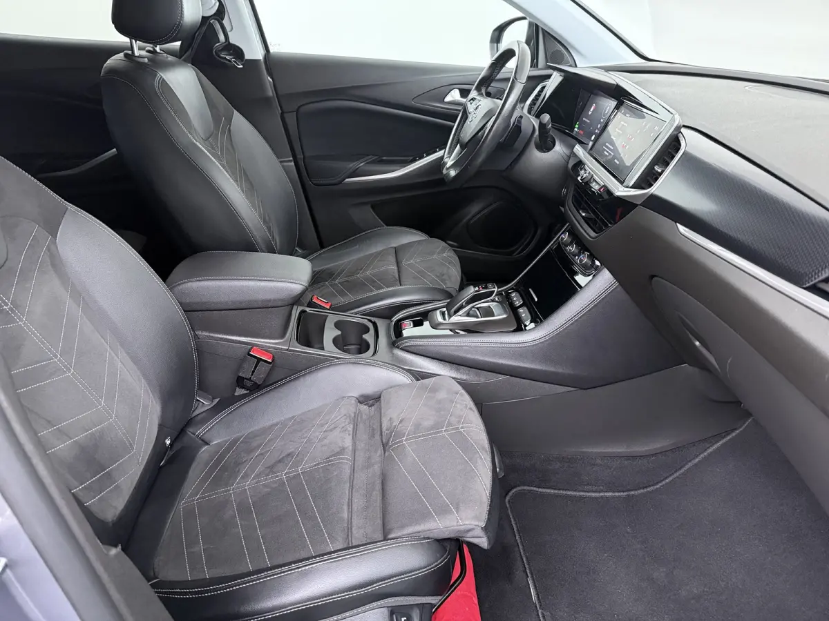 1.6 Turbo Plug-In Hybrid Ultimate | Apple Carplay/ Android Auto | | Alcantara bekleding | Bluetooth telefoonvoorbereiding | Bots waarschuwing systeem