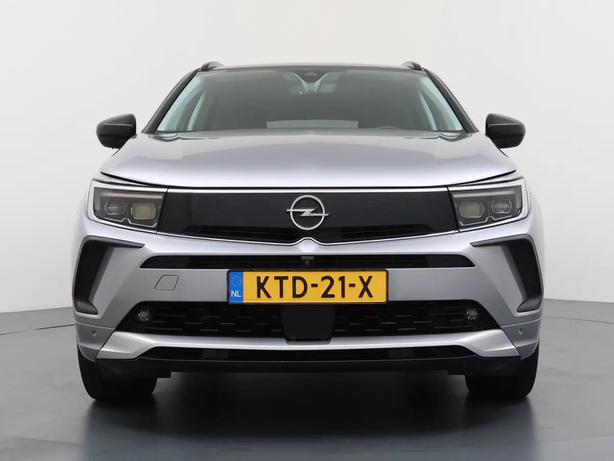 1.6 Turbo Plug-In Hybrid Ultimate | Apple Carplay/ Android Auto | | Alcantara bekleding | Bluetooth telefoonvoorbereiding | Bots waarschuwing systeem