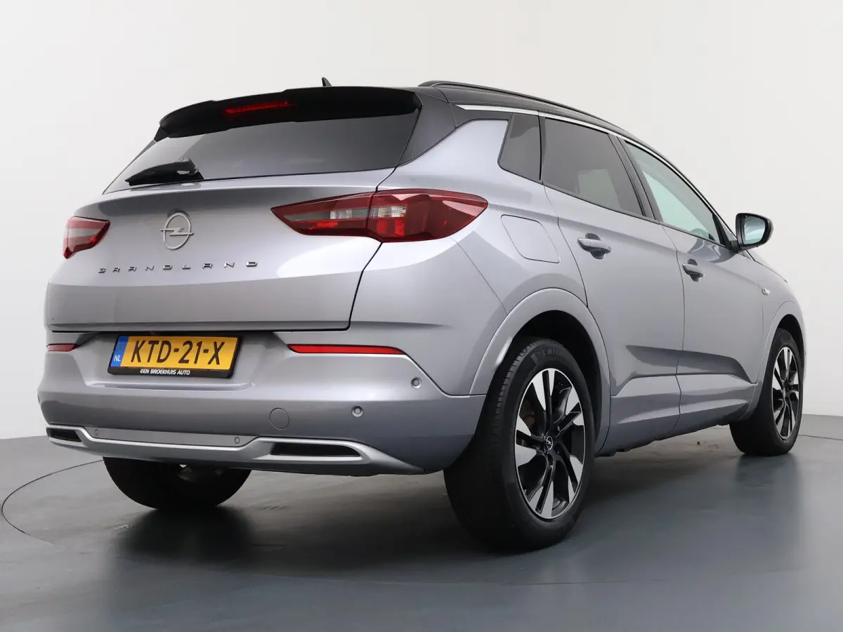 1.6 Turbo Plug-In Hybrid Ultimate | Apple Carplay/ Android Auto | | Alcantara bekleding | Bluetooth telefoonvoorbereiding | Bots waarschuwing systeem