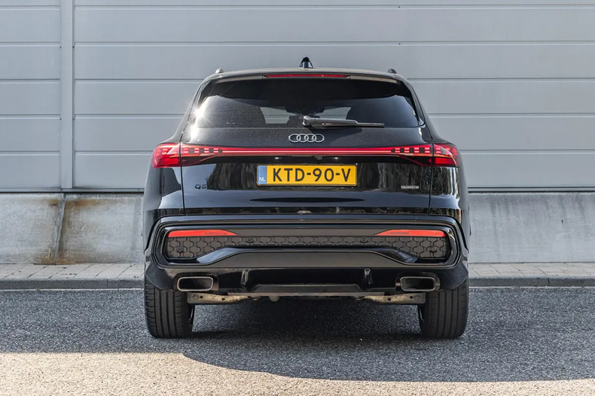 2.0 e-hybrid 367pk Quattro S Edition Competition | Trekhaak | Keyless | Elek. Stoelen | Matrix LED | Bijrijdersscherm | Topview