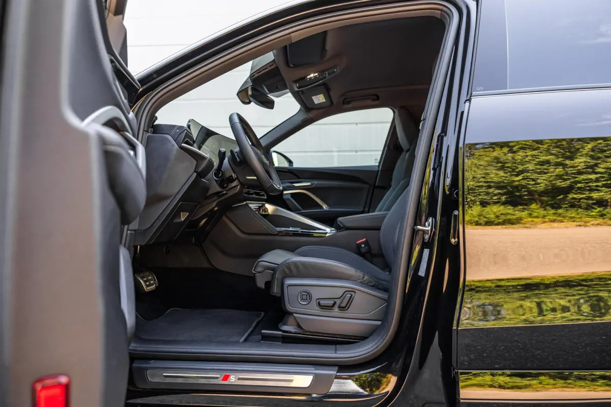 2.0 e-hybrid 367pk Quattro S Edition Competition | Trekhaak | Keyless | Elek. Stoelen | Matrix LED | Bijrijdersscherm | Topview