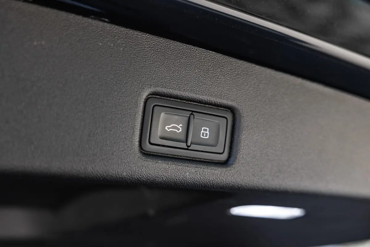 2.0 e-hybrid 367pk Quattro S Edition Competition | Trekhaak | Keyless | Elek. Stoelen | Matrix LED | Bijrijdersscherm | Topview
