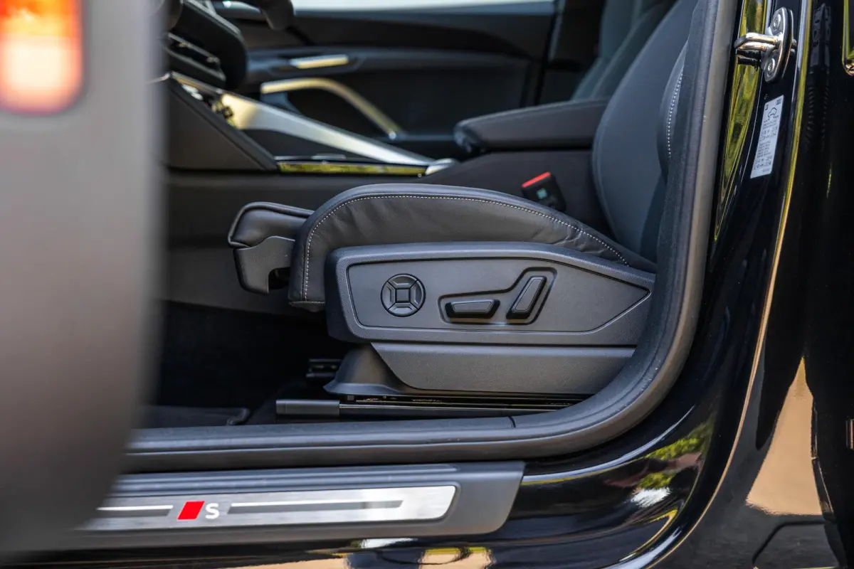 2.0 e-hybrid 367pk Quattro S Edition Competition | Trekhaak | Keyless | Elek. Stoelen | Matrix LED | Bijrijdersscherm | Topview