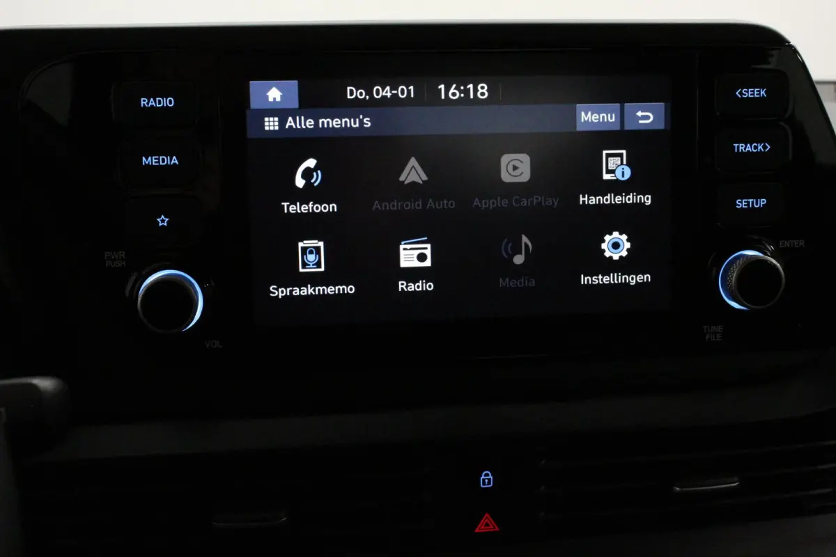 1.0 T-GDI Comfort Navigatie Apple Carplay/ Android Auto Camera Stoel Stuurverwarming  16 Inch Lichtmetalen Velgen Privacy Glass Climate Control