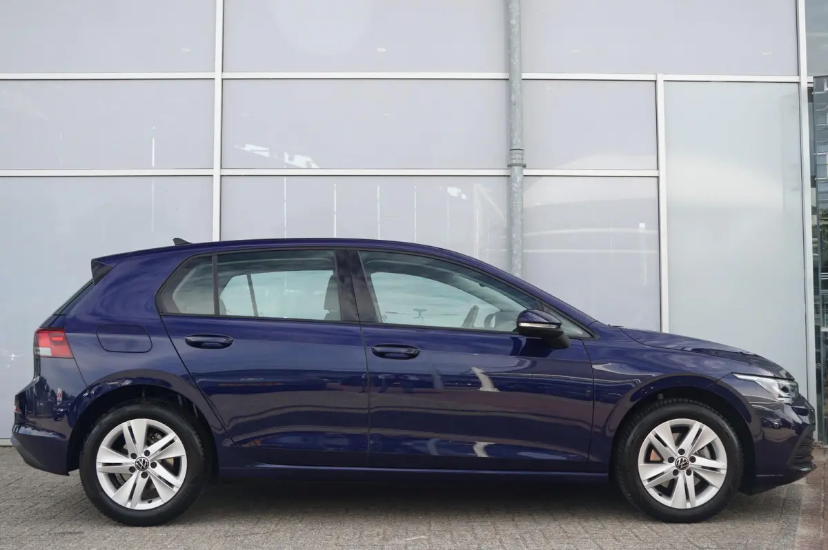 1.0 eTSI 110pk DSG Life | Navigatie | Apple Carplay & Android Auto | Sfeerverlichting