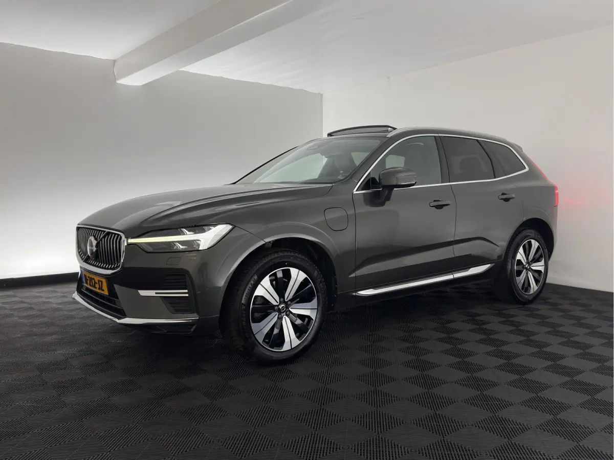 2.0 T8 AWD Inscription (Plug-In) *PANO | LEATHER | FULL-LED | MEMORY-PACK | HARMAN/KARDON-AUDIO | CAMERA | HEATED-CONTOURSEATS | DIGI-COCKPIT | NAVI-FULLMAP | PRIVACYGLASS | ECC | PDC | CRUI