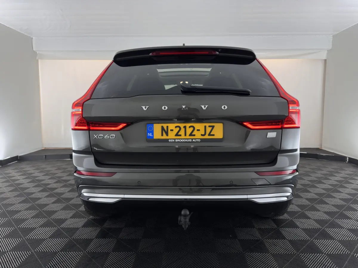 2.0 T8 AWD Inscription (Plug-In) *PANO | LEATHER | FULL-LED | MEMORY-PACK | HARMAN/KARDON-AUDIO | CAMERA | HEATED-CONTOURSEATS | DIGI-COCKPIT | NAVI-FULLMAP | PRIVACYGLASS | ECC | PDC | CRUI