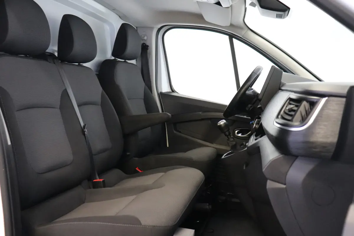 2.0 dCi 130PK EURO 6 - Airco - Navi - Cruise - € 16.900,- Excl.
