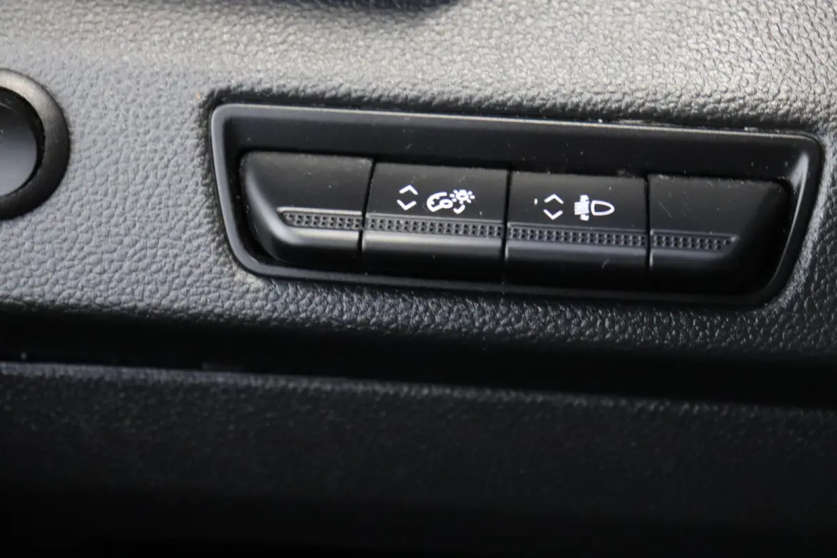2.0 dCi 130PK EURO 6 - Airco - Navi - Cruise - € 16.900,- Excl.