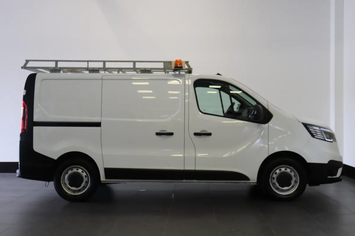 2.0 dCi 130PK EURO 6 - Airco - Navi - Cruise - € 16.900,- Excl.