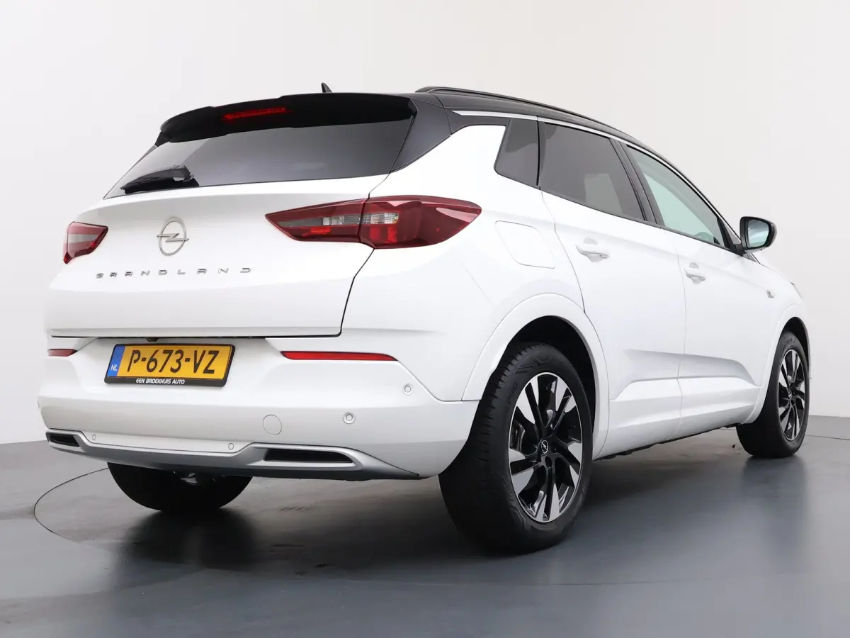 1.6 Turbo Plug-In Hybrid Ultimate | Achteruitrijcamera | Alcantara bekleding | Cruise control adaptief met Stop&Go en stuurhulp