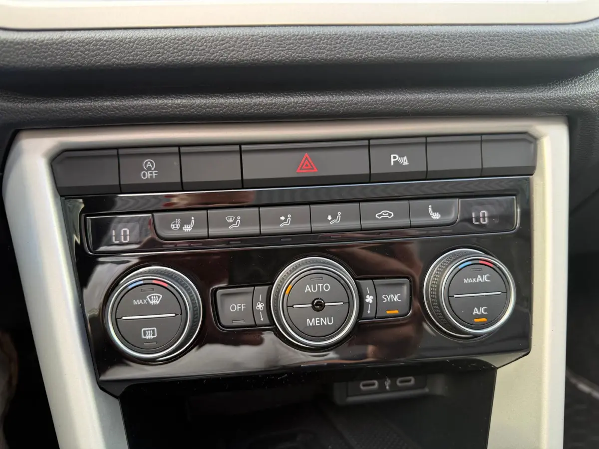 1.5 TSI Style | 2E EIGENAAR | 3/6/12 MND GARANTIE | AUTOMAAT | DIGITAL DASH | ACC | LED | CARPLAY | DAB | STOEL/STUUR VERW. |
