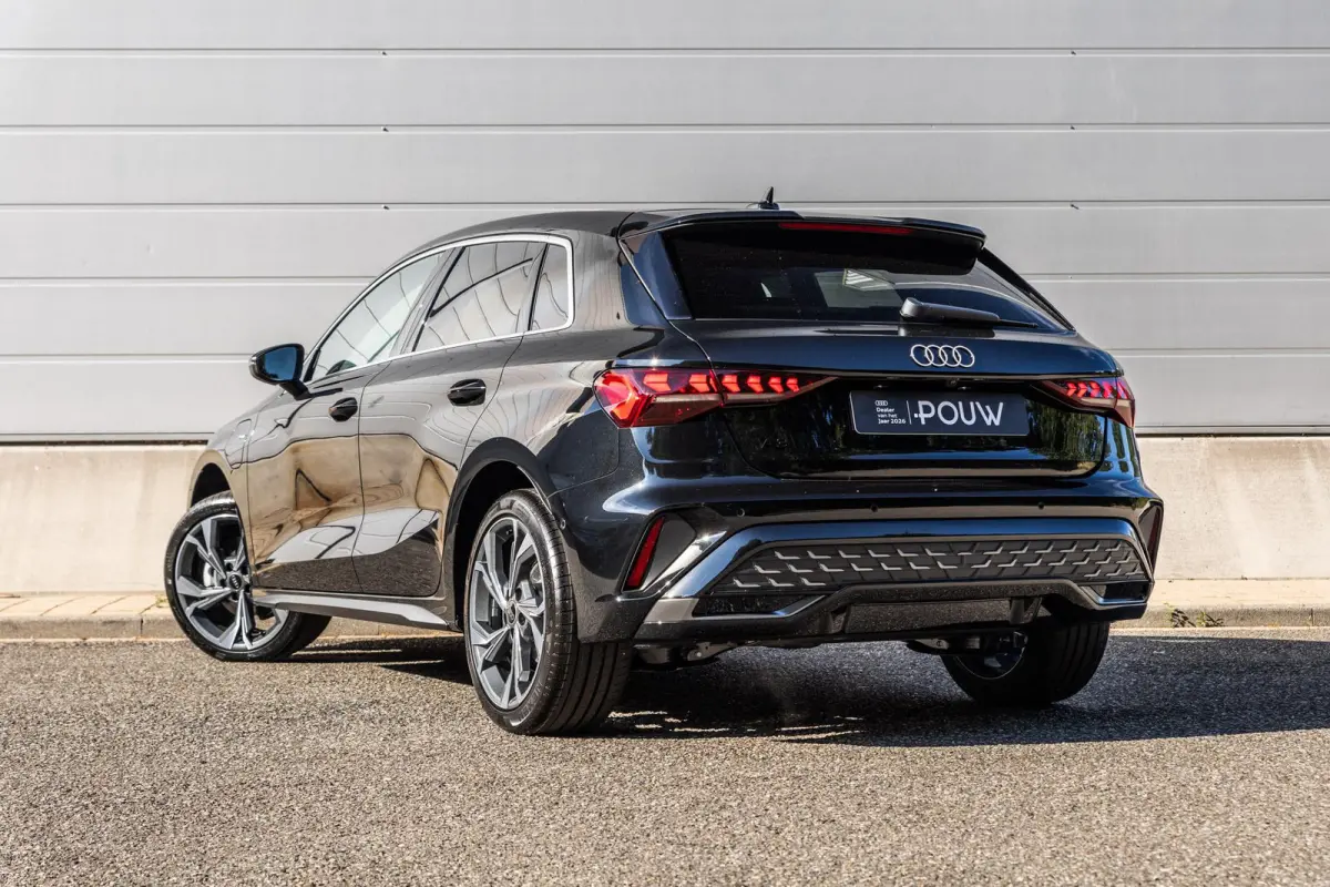 40 TFSI 204pk e S Edition | Assistentie Pakket | 18" Velgen
