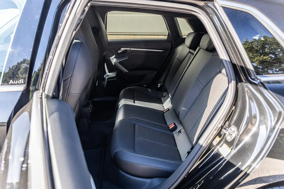 40 TFSI 204pk e S Edition | Assistentie Pakket | 18" Velgen