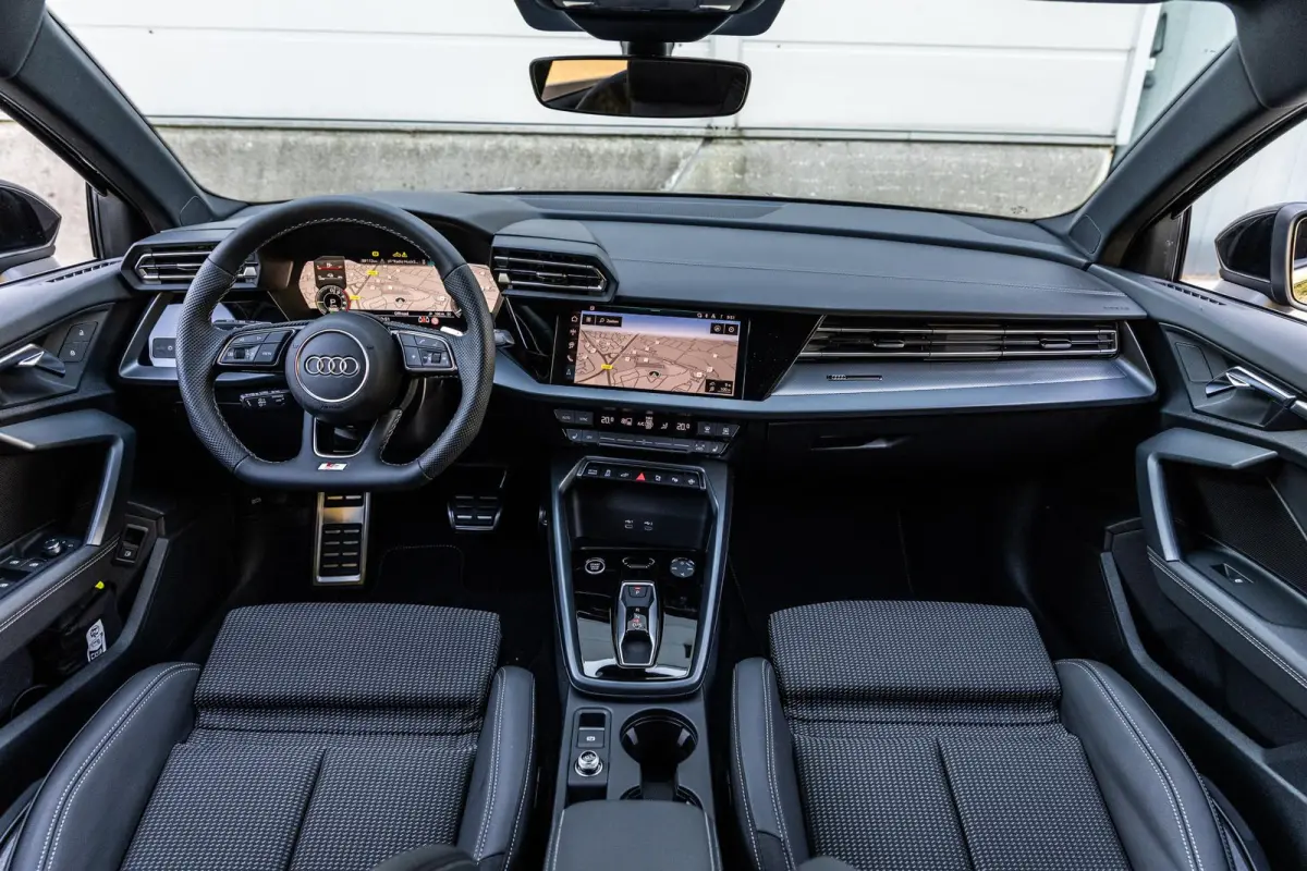40 TFSI 204pk e S Edition | Assistentie Pakket | 18" Velgen
