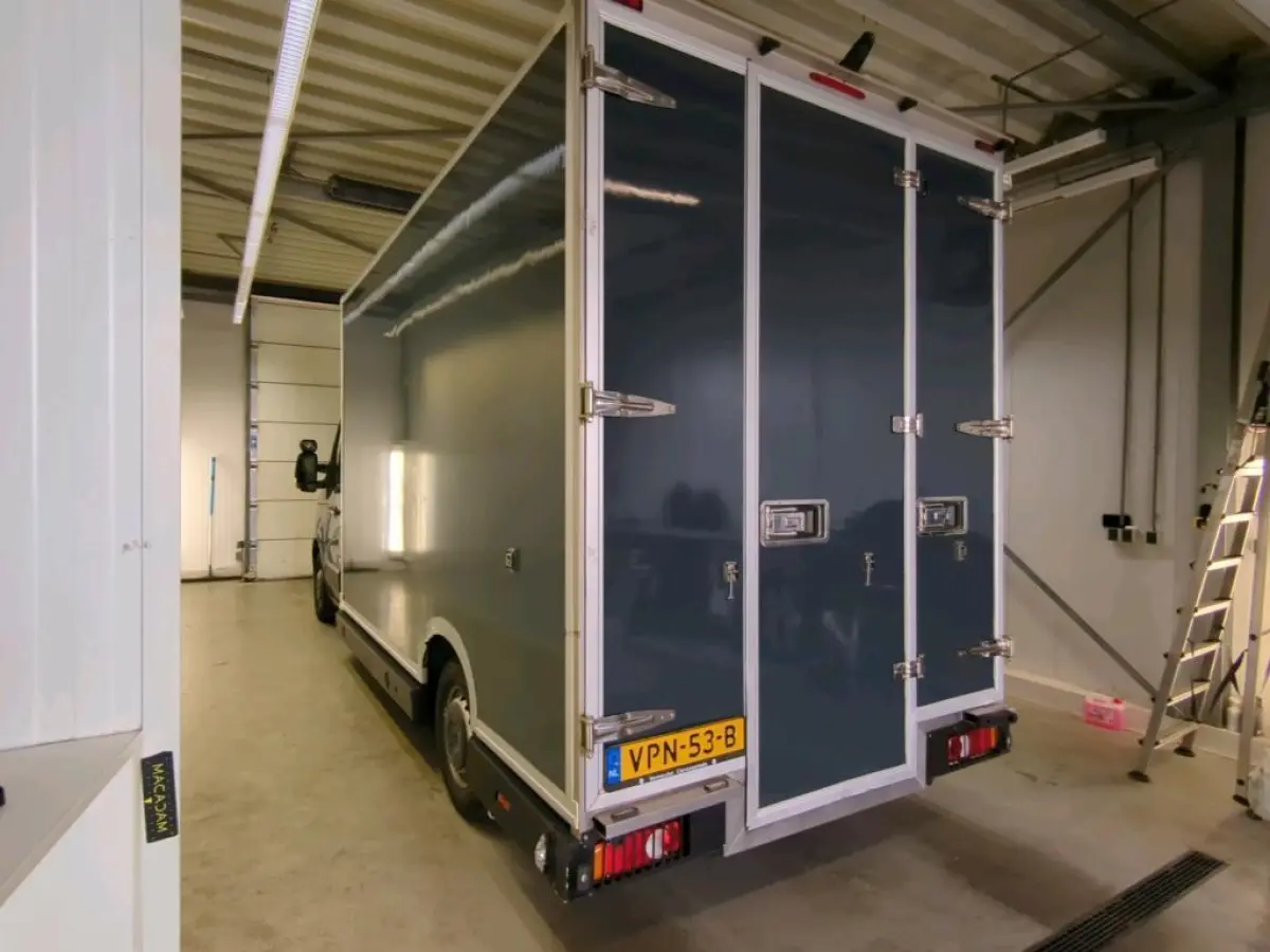 T35 2.3 dCi 150PK BAKWAGEN LOWLINER