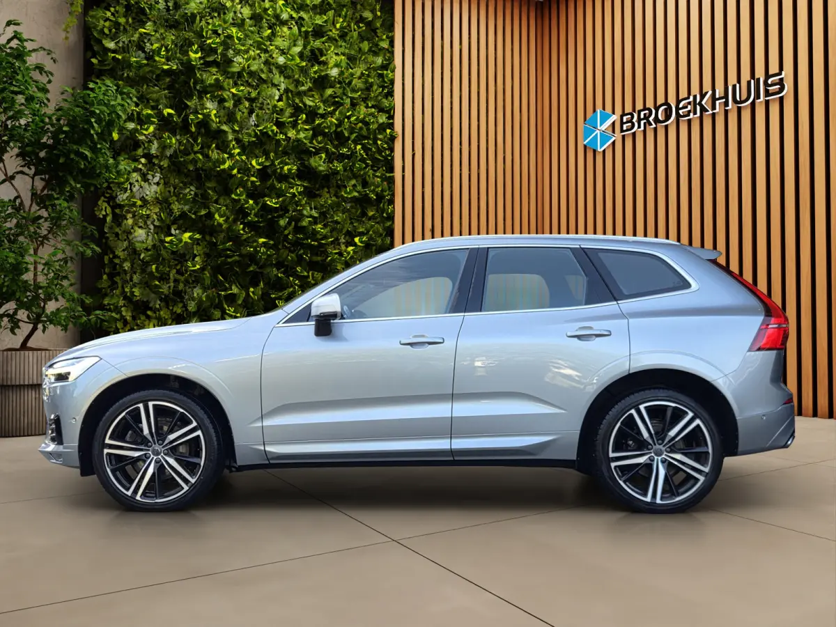 2.0 T5 AWD R-Design | Bowers&Wilkins | Trekhaak | 360 Camera | Pano | Head-up
