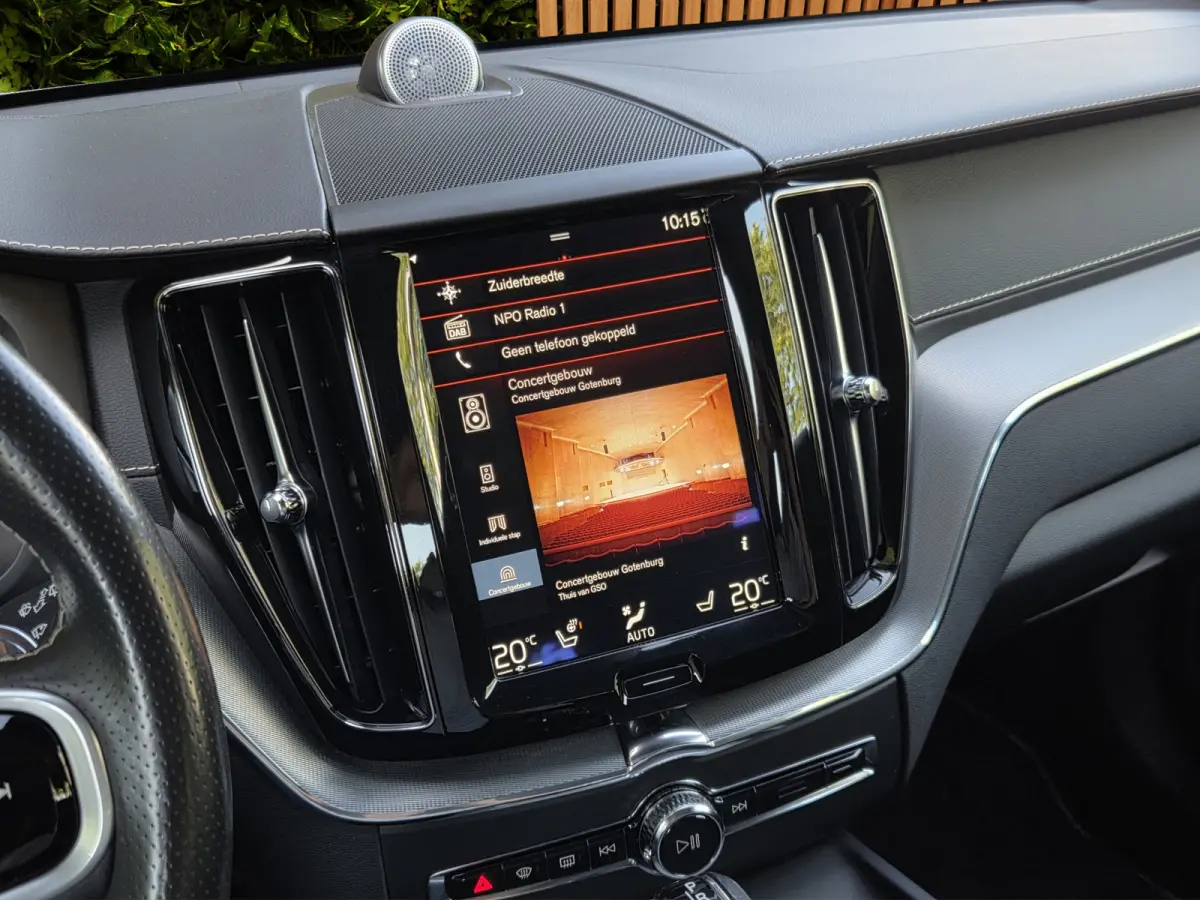 2.0 T5 AWD R-Design | Bowers&Wilkins | Trekhaak | 360 Camera | Pano | Head-up