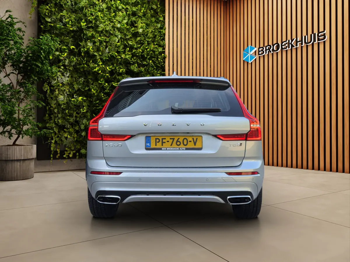 2.0 T5 AWD R-Design | Bowers&Wilkins | Trekhaak | 360 Camera | Pano | Head-up