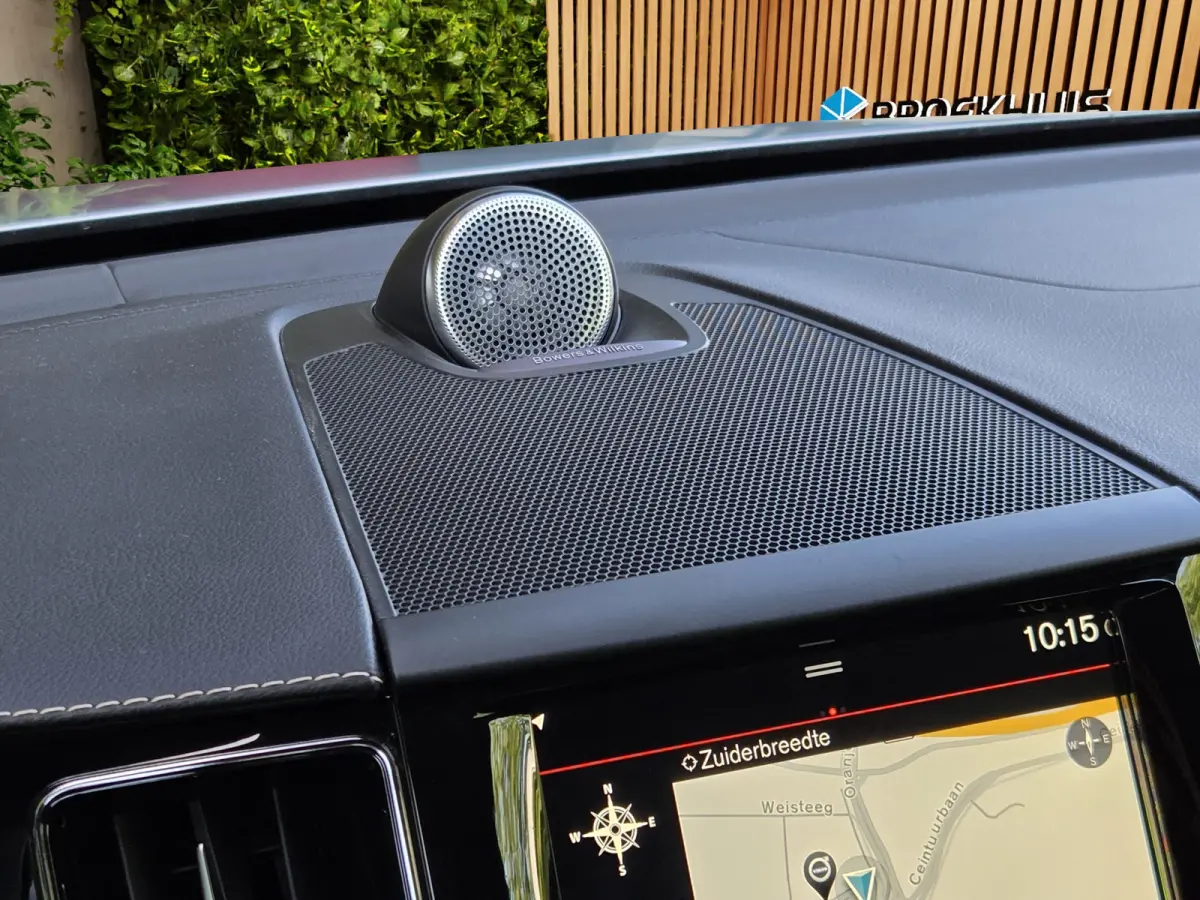 2.0 T5 AWD R-Design | Bowers&Wilkins | Trekhaak | 360 Camera | Pano | Head-up