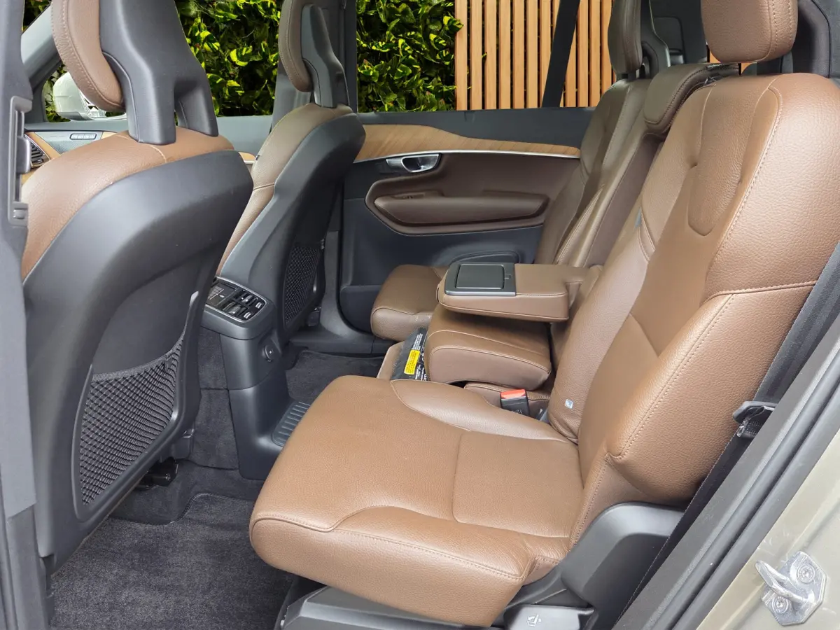 2.0 T8 Recharge AWD Inscription | Luchtvering | Trekhaak | 360 Cam | Pano | Harman/Kardon