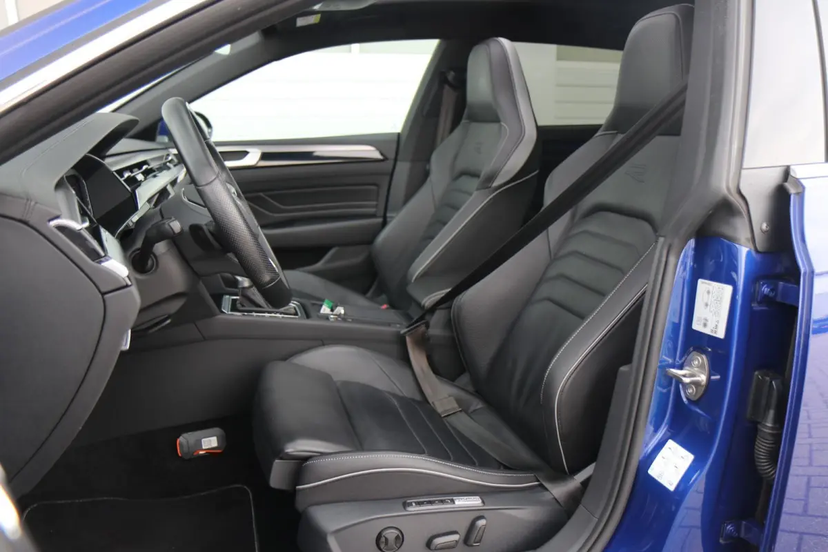 1.4 TSI eHybrid 218pk R-Line Business+ | SoH 92% | Trekhaak | Panoramadak | Achteruitrijcamera | Stoelverwarming | Navigatie | Lederenbekleding