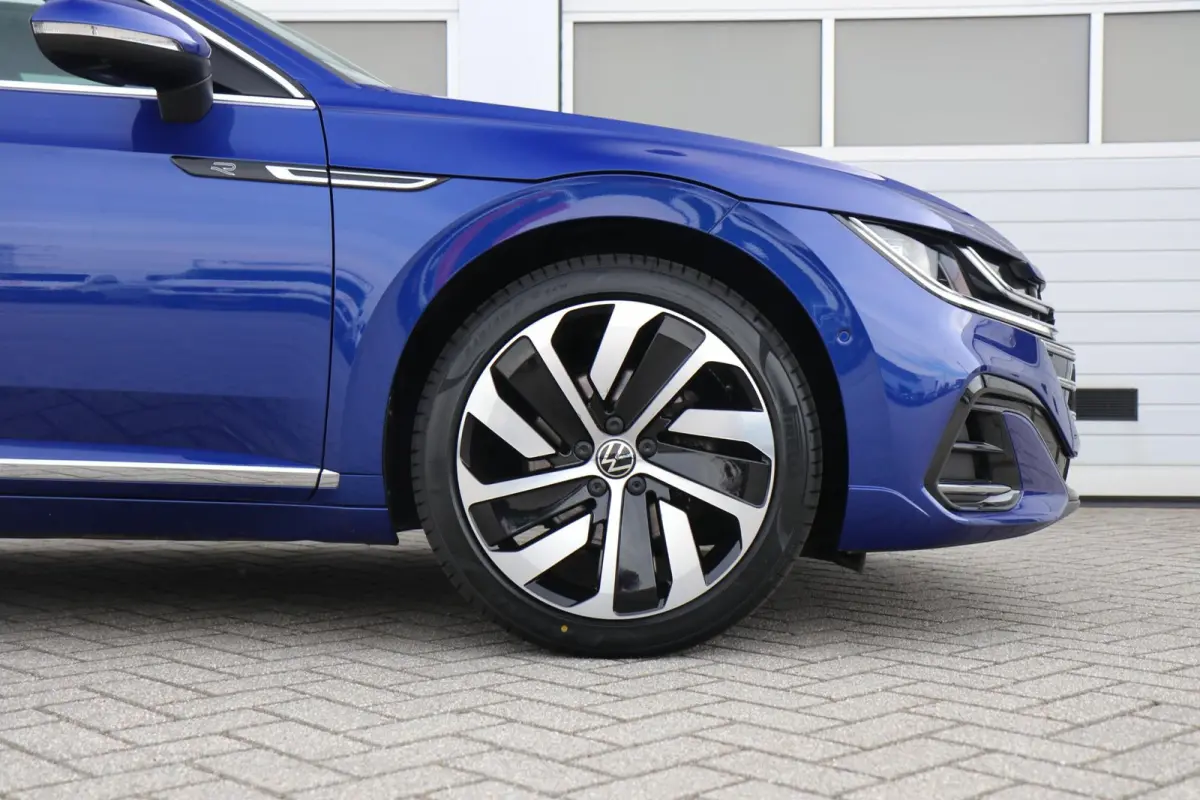 1.4 TSI eHybrid 218pk R-Line Business+ | SoH 92% | Trekhaak | Panoramadak | Achteruitrijcamera | Stoelverwarming | Navigatie | Lederenbekleding