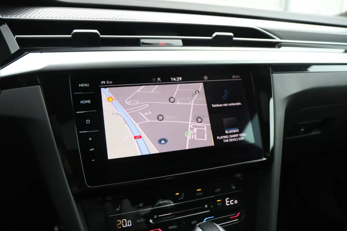 1.4 TSI eHybrid 218pk R-Line Business+ | SoH 92% | Trekhaak | Panoramadak | Achteruitrijcamera | Stoelverwarming | Navigatie | Lederenbekleding