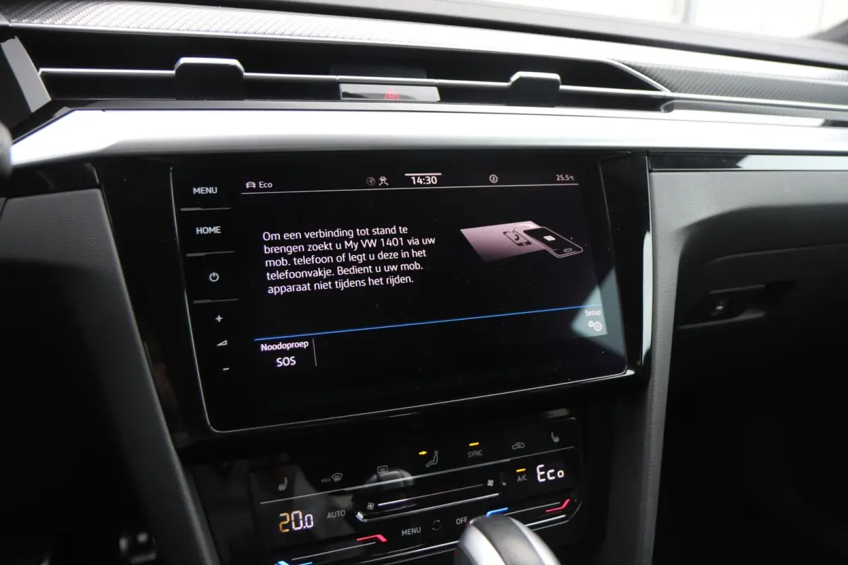 1.4 TSI eHybrid 218pk R-Line Business+ | SoH 92% | Trekhaak | Panoramadak | Achteruitrijcamera | Stoelverwarming | Navigatie | Lederenbekleding