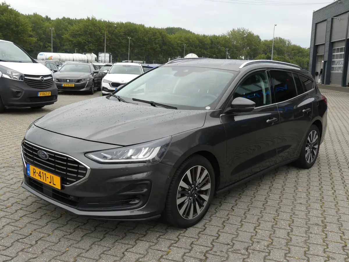 1.0 EcoBoost Hybrid Titanium