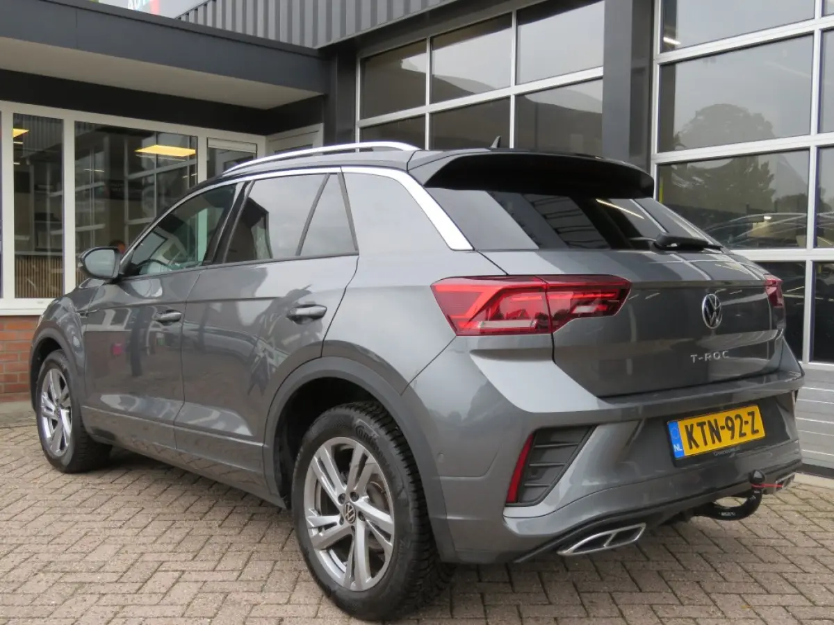 1.5 TSI 150pk DSG-aut. R-LINE / Trekhaak afn. / IQ Light / Camera / Stoelverw./ FABRIEKS garantie