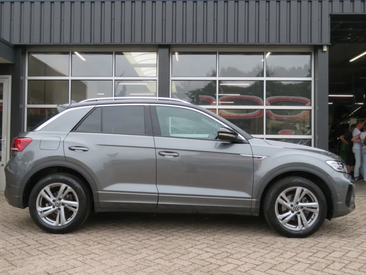 1.5 TSI 150pk DSG-aut. R-LINE / Trekhaak afn. / IQ Light / Camera / Stoelverw./ FABRIEKS garantie