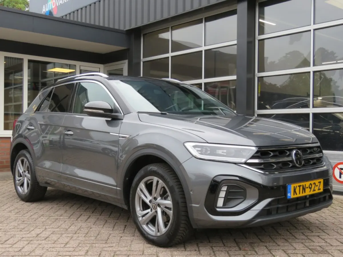 1.5 TSI 150pk DSG-aut. R-LINE / Trekhaak afn. / IQ Light / Camera / Stoelverw./ FABRIEKS garantie