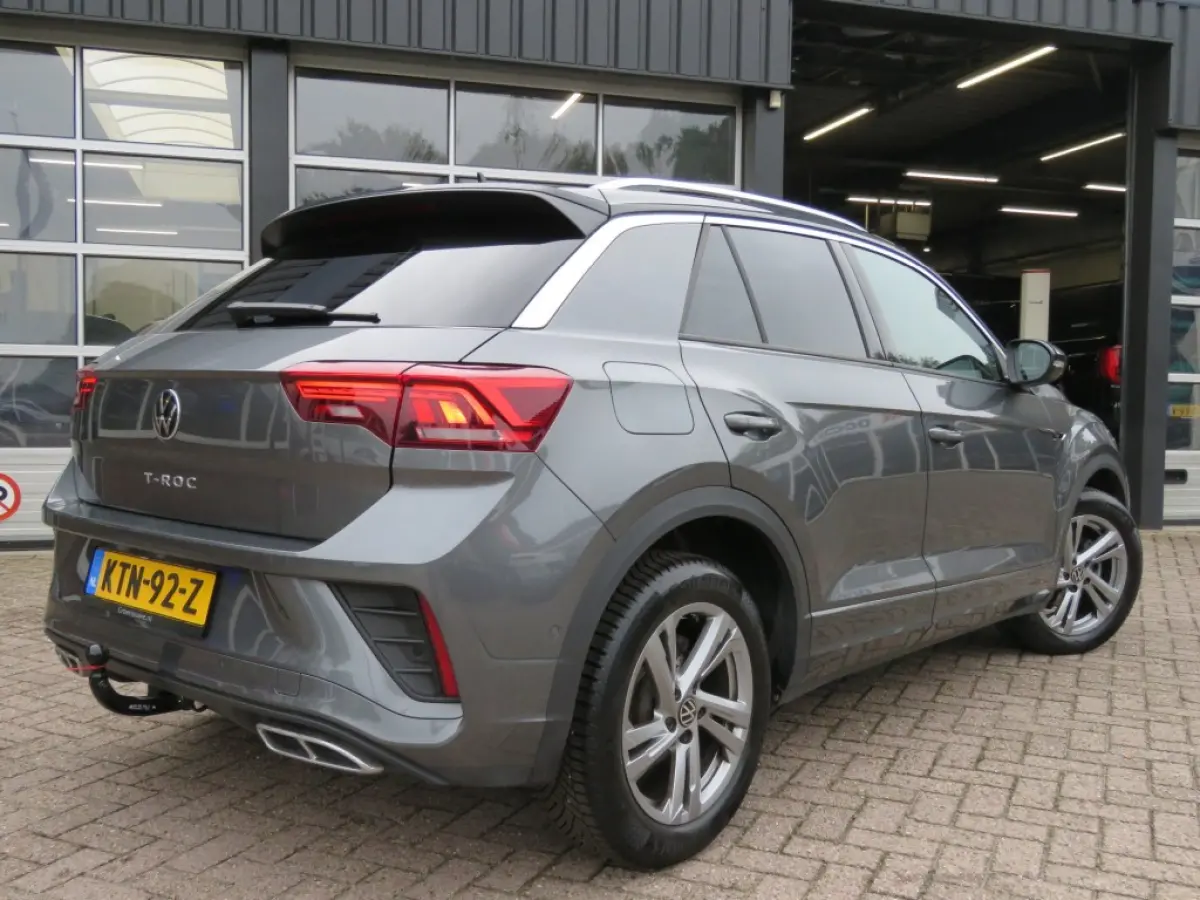 1.5 TSI 150pk DSG-aut. R-LINE / Trekhaak afn. / IQ Light / Camera / Stoelverw./ FABRIEKS garantie