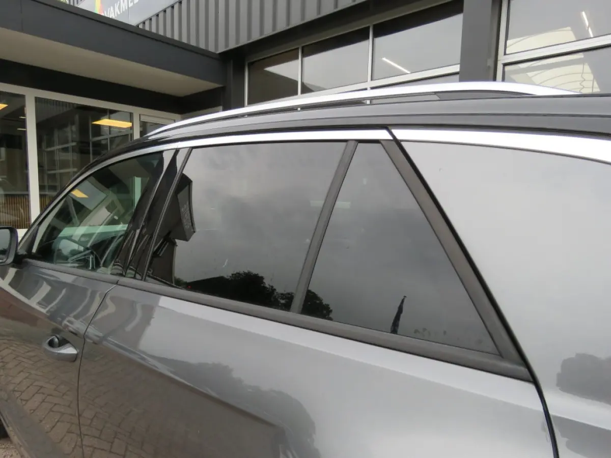 1.5 TSI 150pk DSG-aut. R-LINE / Trekhaak afn. / IQ Light / Camera / Stoelverw./ FABRIEKS garantie