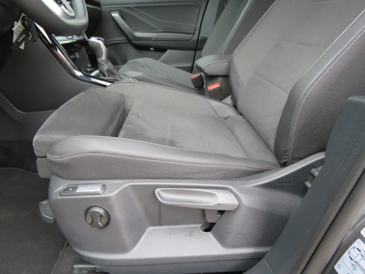 1.5 TSI 150pk DSG-aut. R-LINE / Trekhaak afn. / IQ Light / Camera / Stoelverw./ FABRIEKS garantie