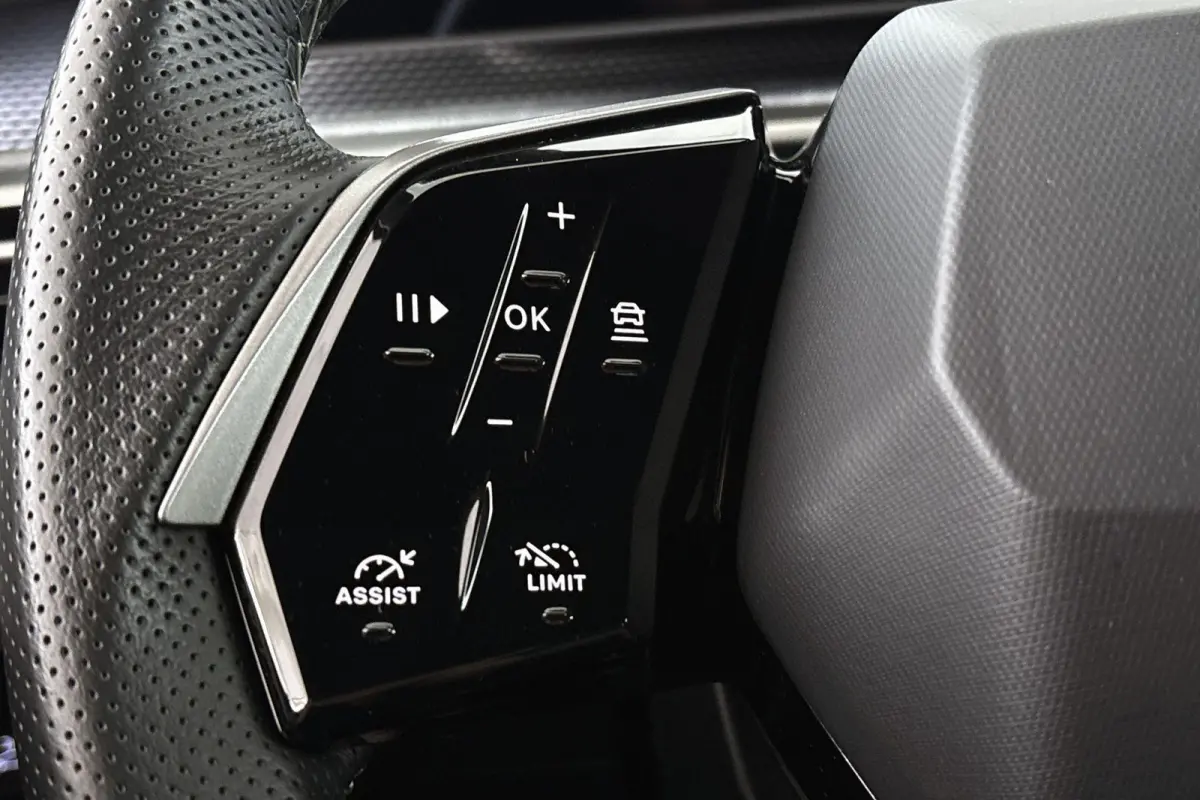 1.2 Hybrid 145 GT 7p Stoelverwarming 360-Camera Keyless Apple CarPlay