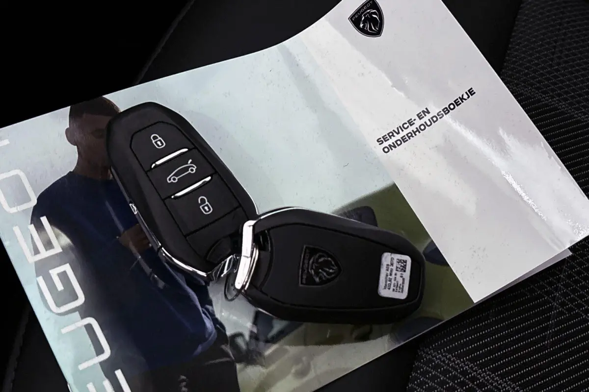 1.2 Hybrid 145 GT 7p Stoelverwarming 360-Camera Keyless Apple CarPlay