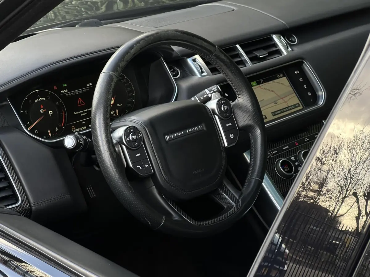 5.0 V8 Supercharged SVR, PANORAMADAK, MERIDIAN SOUND, CARBON, LEDER, ALCANTARA HEMEL, NAVIGATIE, LANE ASSIST, CRUISE CONTROL, CLIMATE CONTROL, BLIND SPOT, CAMERA, STOEL/STUURVERWARMING, ACHT