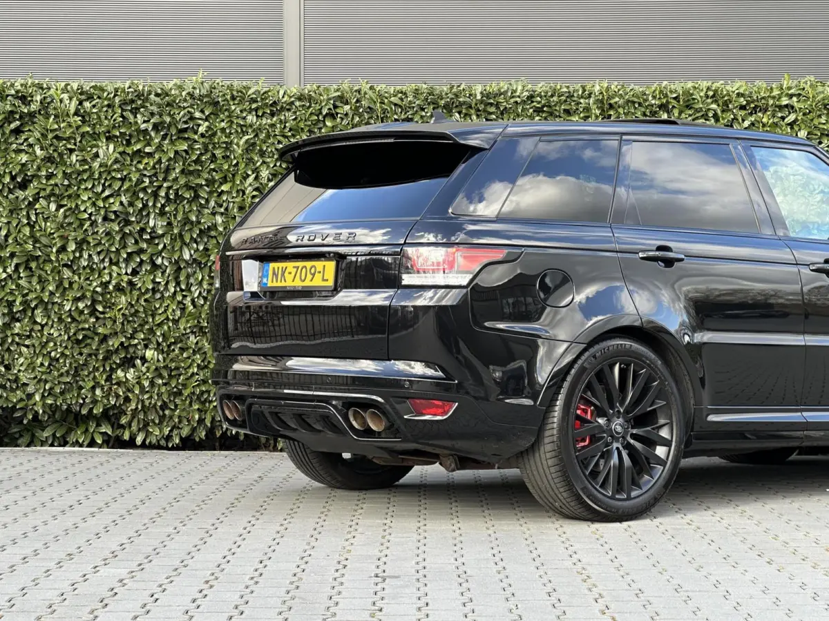 5.0 V8 Supercharged SVR, PANORAMADAK, MERIDIAN SOUND, CARBON, LEDER, ALCANTARA HEMEL, NAVIGATIE, LANE ASSIST, CRUISE CONTROL, CLIMATE CONTROL, BLIND SPOT, CAMERA, STOEL/STUURVERWARMING, ACHT