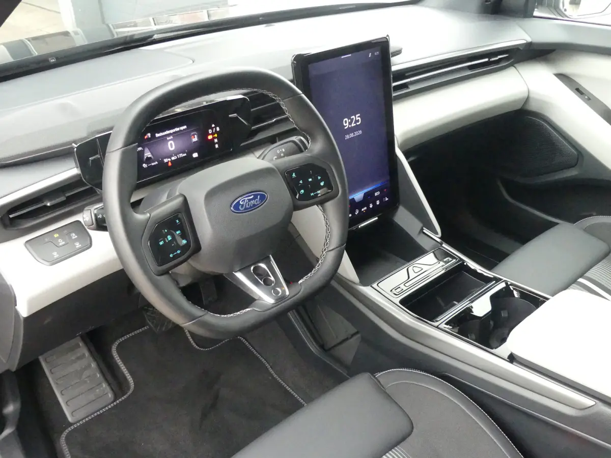 Style Standard Range RWD 52 kWh | SOH 100% | ADAPTIVE CRUISE | DODEHOEKDETECTIE | CAMERA | STOEL+STUUR+VOORRUITVERWARMING | ELEKTRISCH VERSTELB STOEL MET GEHEUGEN EN MASSAGE | PARKEERSENSORE