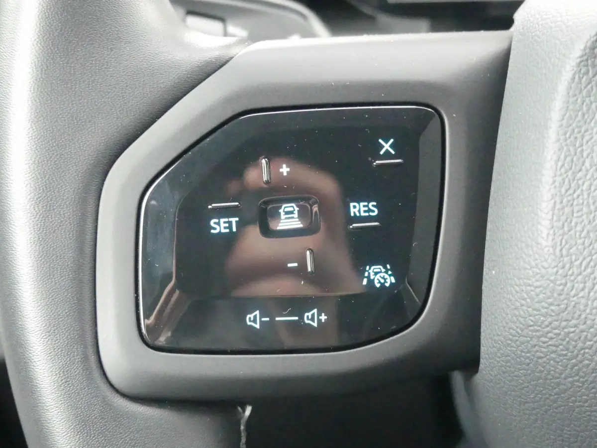 Style Standard Range RWD 52 kWh | SOH 100% | ADAPTIVE CRUISE | DODEHOEKDETECTIE | CAMERA | STOEL+STUUR+VOORRUITVERWARMING | ELEKTRISCH VERSTELB STOEL MET GEHEUGEN EN MASSAGE | PARKEERSENSORE